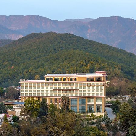 Taj Mussoorie Foothills, Dehradun Hotel Exterior photo