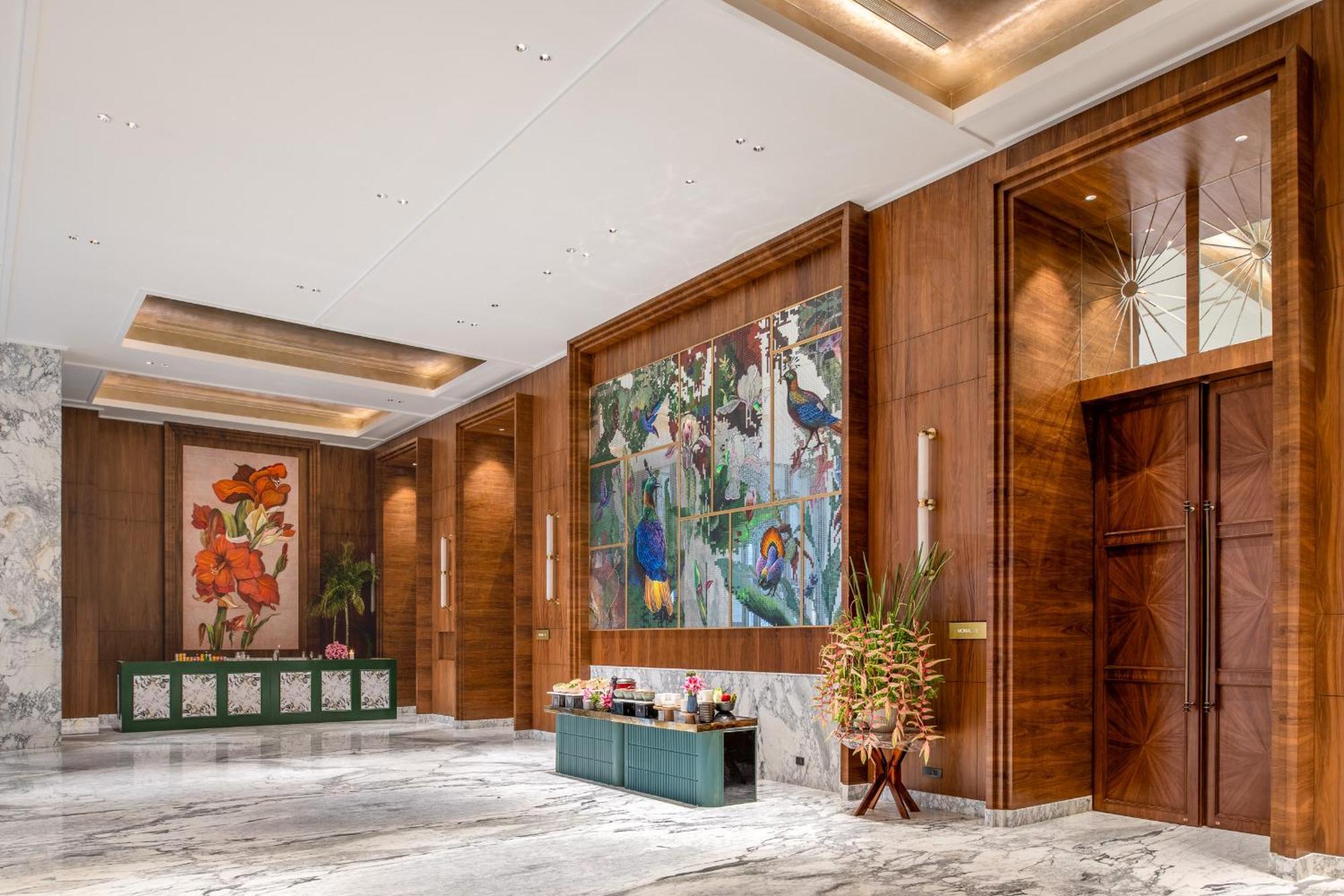 Taj Mussoorie Foothills, Dehradun Hotel Exterior photo