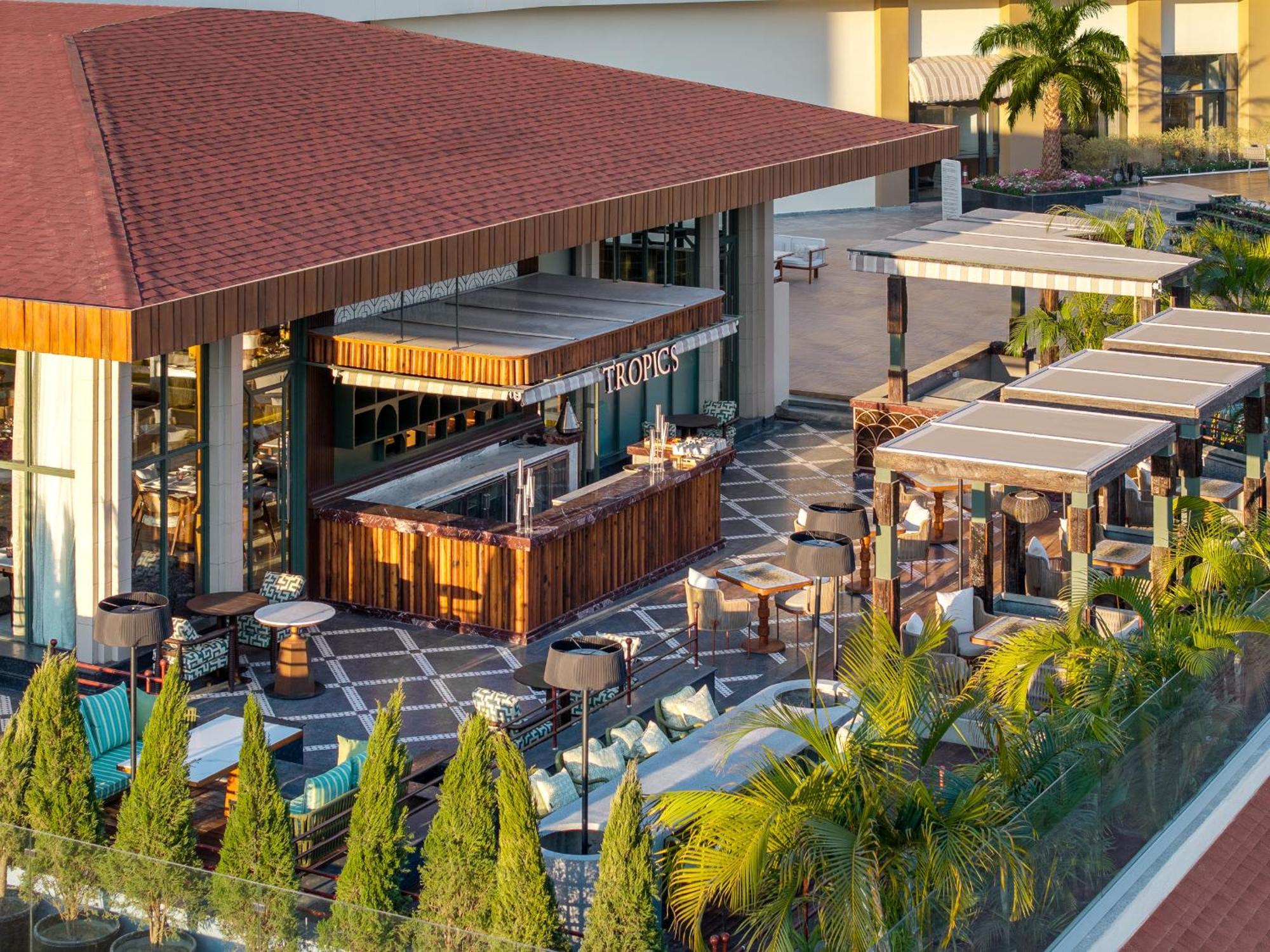 Taj Mussoorie Foothills, Dehradun Hotel Exterior photo